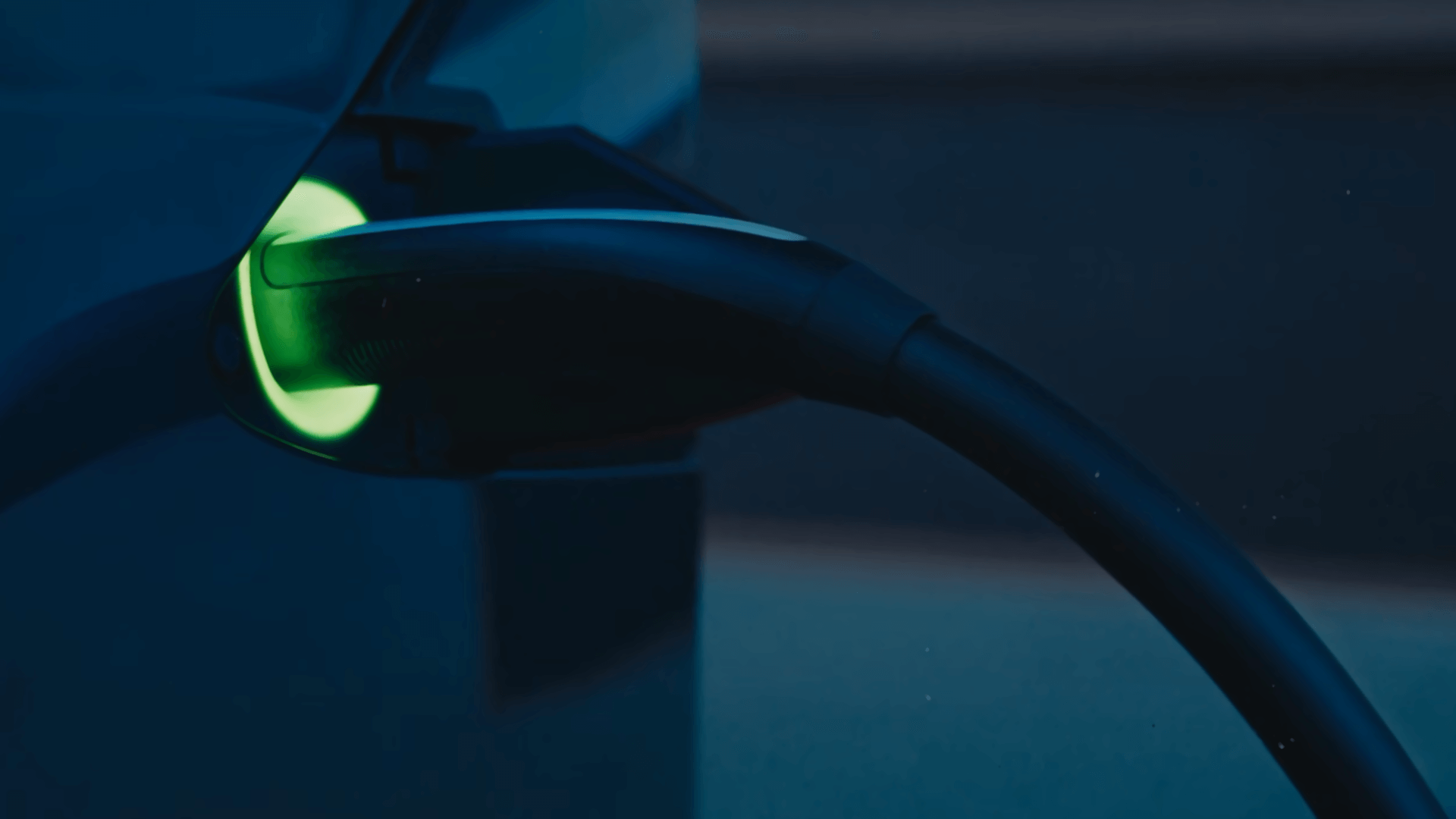 Tesla-charging-EV